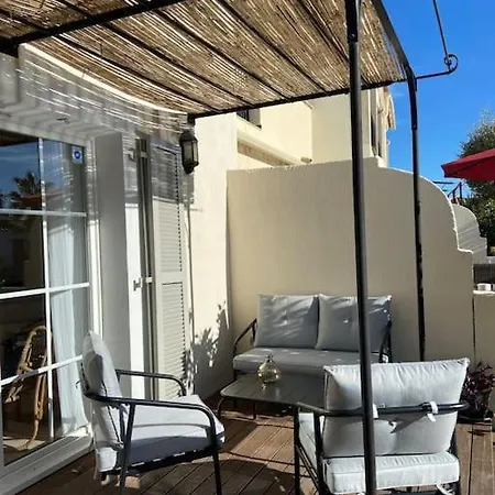 Marina L Appuntamento Дом отдыха Эг-Морт